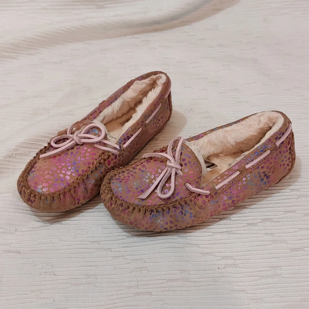 UGG Pink Dakota Polka Dot Moccasin Slippers Size 13